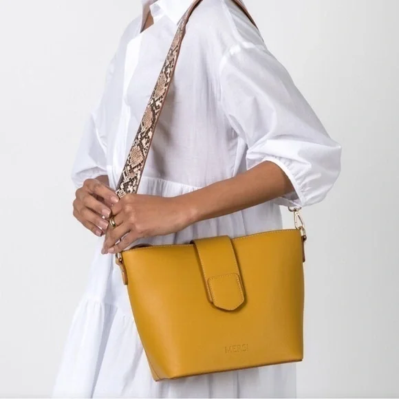 Mersi Isabel Bucket Style Snake Print Vegan Bag With Protective Bag Yellow NEW - Picture 12 of 12
